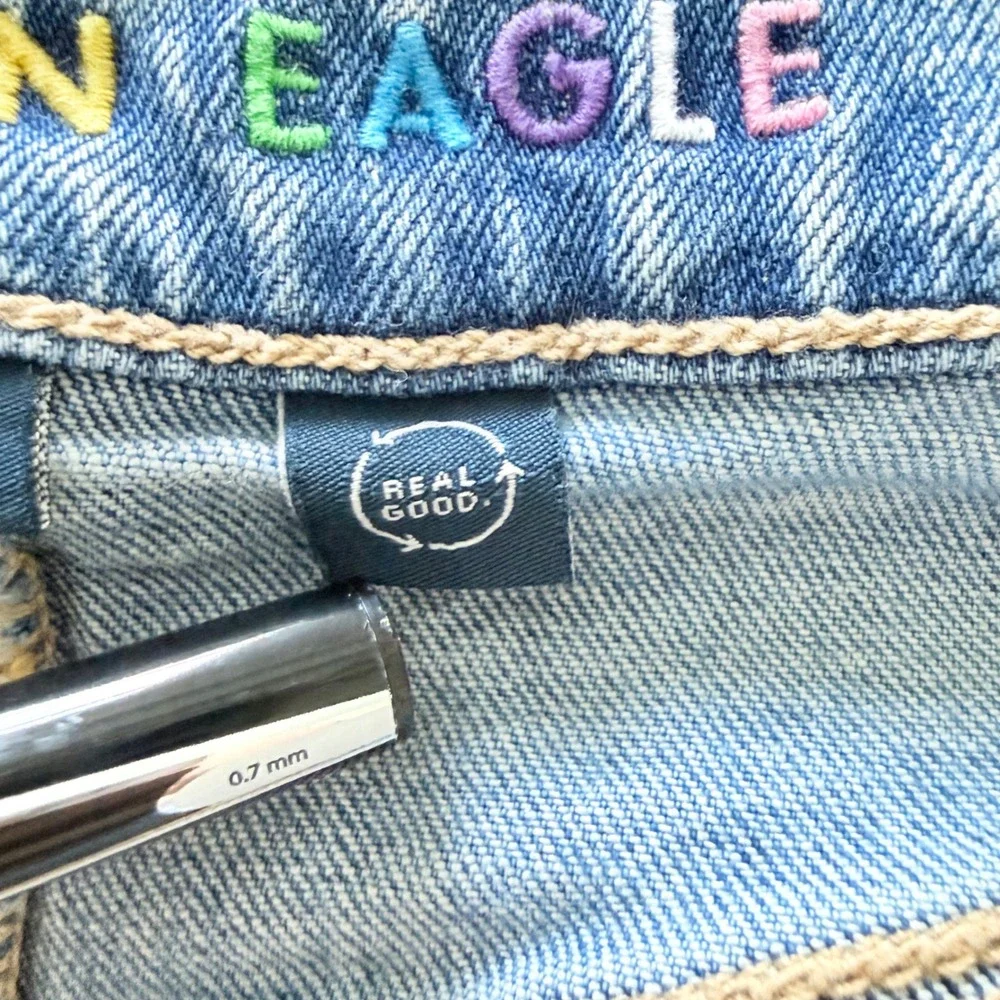 American Eagle Ripped Flare Jeans‎ Light Wash Distressed Rainbow Patch 2